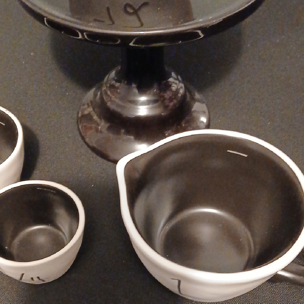 Rae Dunn Black and White Measuring Cups - Picture 5 of 6